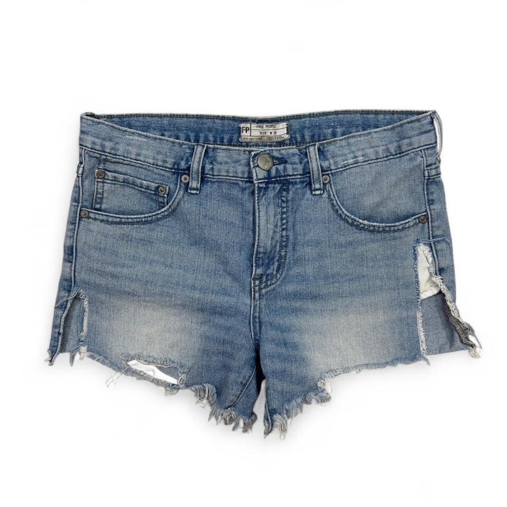 Free People Denim Shorts‎ Size 25 Distressed Slit Light Wash Cut Off